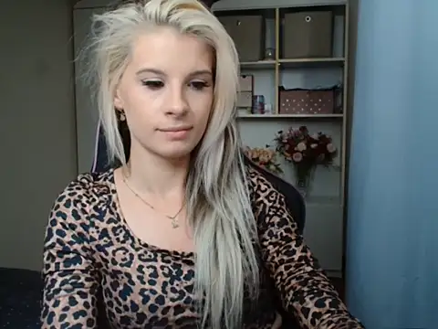 KristineGlow online show from 07.23.26
