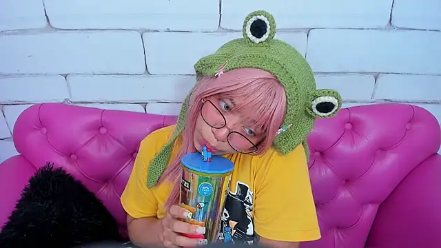 Snapshot of SafiroAgataaa chatting on 09.17.25 SafiroAgataaa online show from 09.17.25