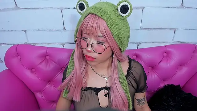 Snapshot of SafiroAgataaa chatting on 09.20.25 SafiroAgataaa online show from 09.20.25