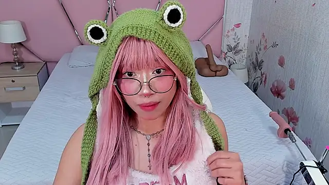 Snapshot of SafiroAgataaa chatting on 09.25.25 SafiroAgataaa online show from 09.25.25