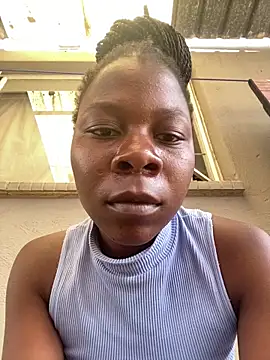 Snapshot of Crazyqueenxxx chatting on 12.01.25 Crazyqueenxxx online show from 12.01.25