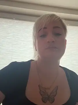 Snapshot of Rozendefotz chatting on 10.01.25 Rozendefotz online show from 10.01.25