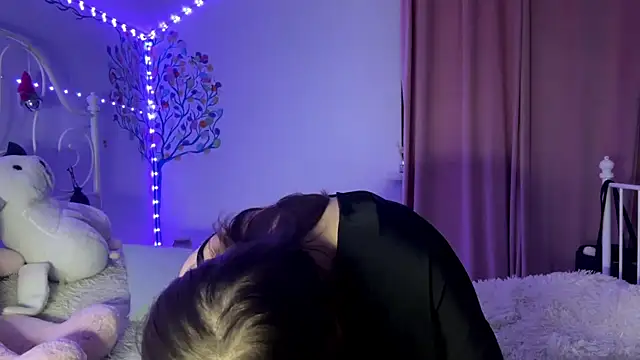 HoneyMist online show from 10.08.25