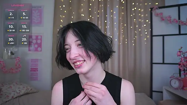 JuanaFriesz online show from 04.05.26