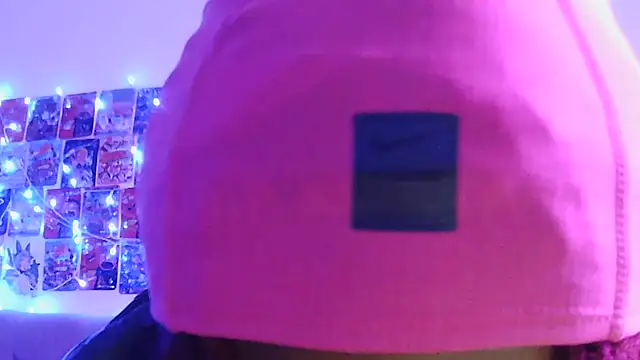 Snapshot of risktakinndolo chatting on 11.15.25 risktakinndolo online show from 11.15.25