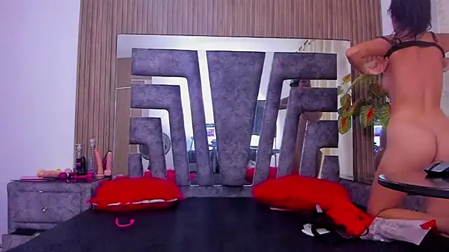 Snapshot of KathalinaPaz chatting on 10.25.25 KathalinaPaz online show from 10.25.25