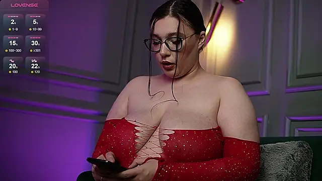 KendalDubai online show from 09.24.25