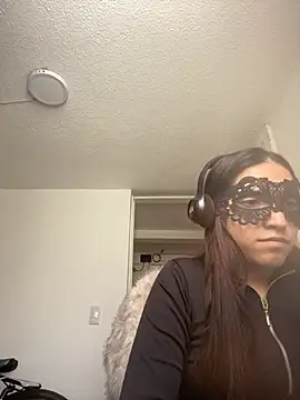 Snapshot of seduccisw chatting on 10.24.25 seduccisw online show from 10.24.25