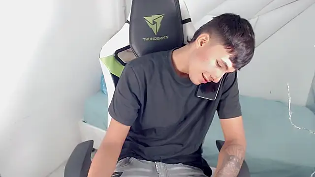 Snapshot of Austin_col_ chatting on 10.23.25 Austin col  online show from 10.23.25