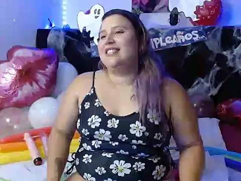 EmmaTower online show from 10.07.25