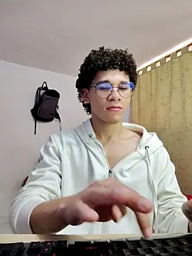 Tom Blues online show from 09.23.25