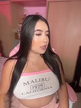 Emiily Moore1 online show from 04.17.26