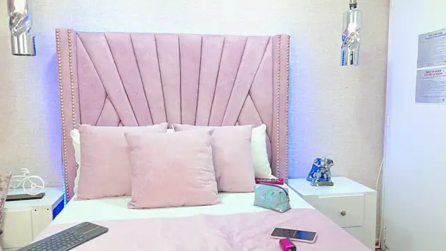 RayvenColliva online show from 10.23.25