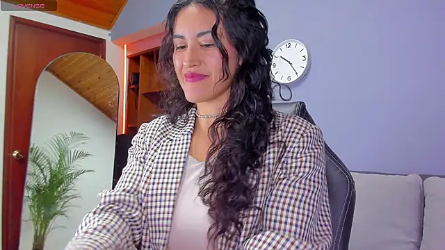 MeridaFox  online show from 09.25.25