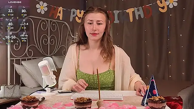 Snapshot of VesperaCeleste chatting on 10.19.25 VesperaCeleste online show from 10.19.25