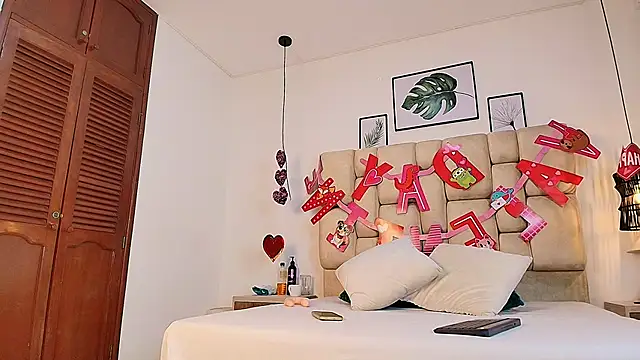 elizawiliamst online show from 09.18.25