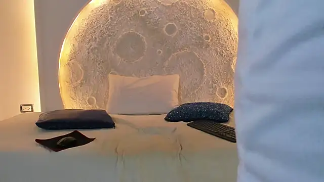  Noah19 online show from 09.17.25