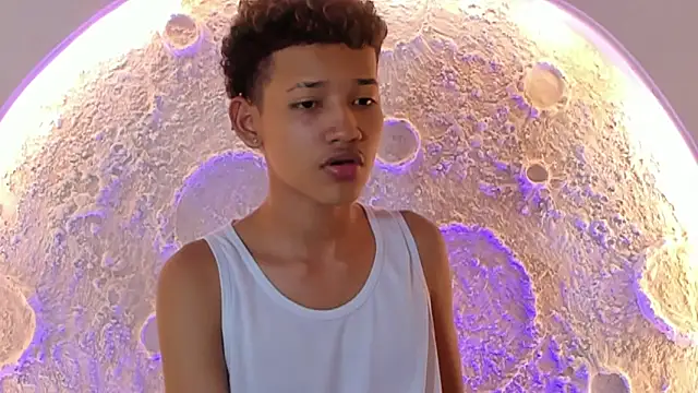  Noah19 online show from 10.10.25