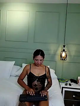 Lollipop Rose online show from 09.10.25