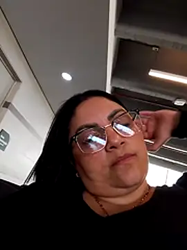 tiffany Johnson1 online show from 10.30.25