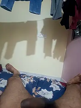 Snapshot of bobby3374 chatting on 10.01.25 bobby3374 online show from 10.01.25