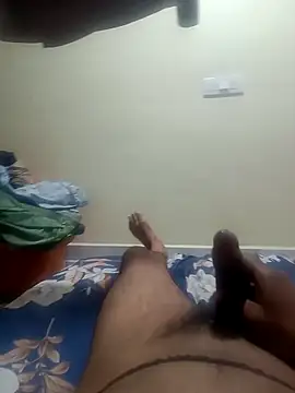 Snapshot of bobby3374 chatting on 10.28.25 bobby3374 online show from 10.28.25