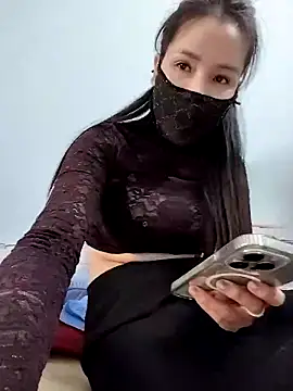 Snapshot of simsim-00 chatting on 02.01.26 simsim-00 online show from 02.01.26