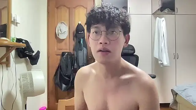 Passionatetwink2 online show from 10.15.25