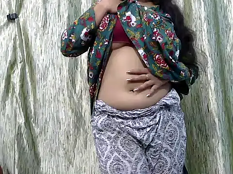 SpicyLaila007 online show from 09.11.25