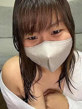 Snapshot of xxx_yuna_xxx chatting on 11.08.25 xxx yuna xxx online show from 11.08.25