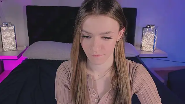 E l i z e  online show from 03.24.26