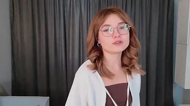 Snapshot of Susan_Gardner chatting on 10.08.25 Susan Gardner online show from 10.08.25