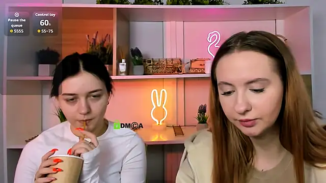 mila glow1 online show from 11.24.25