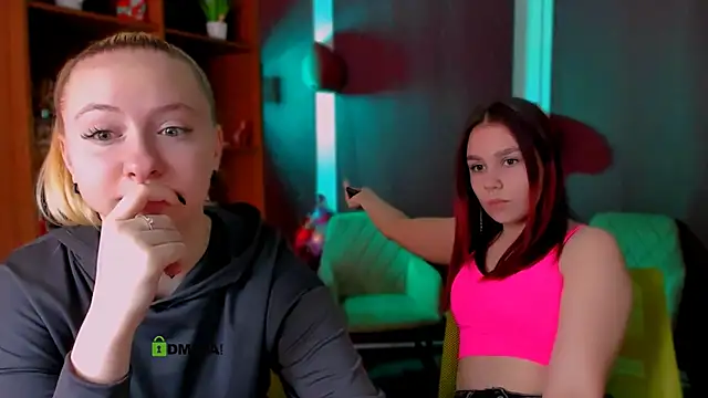 Snapshot of mila_glow1 chatting on 02.13.26 mila glow1 online show from 02.13.26