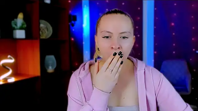 Snapshot of mila_glow1 chatting on 02.25.26 mila glow1 online show from 02.25.26