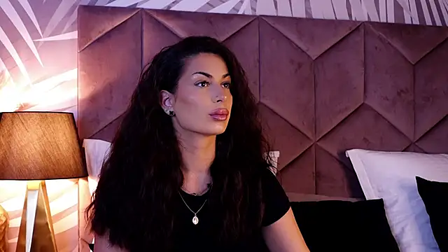 EvaRhea online show from 10.15.25