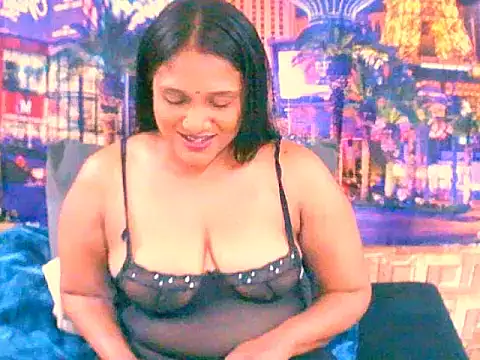 Snapshot of IndianSexyLady4u chatting on 09.12.25 IndianSexyLady4u online show from 09.12.25
