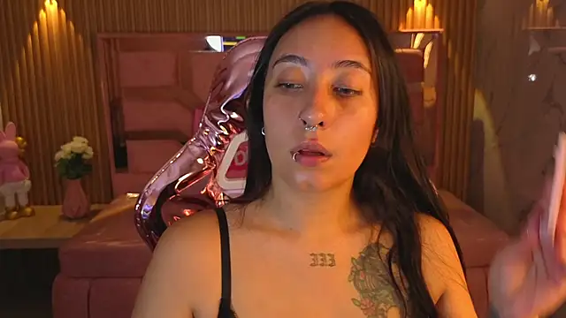 Snapshot of m_eris_s chatting on 09.23.25 m eris s online show from 09.23.25