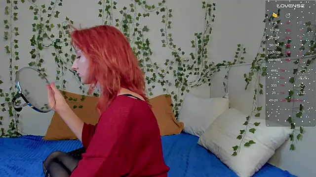 LisaFlames online show from 10.25.25