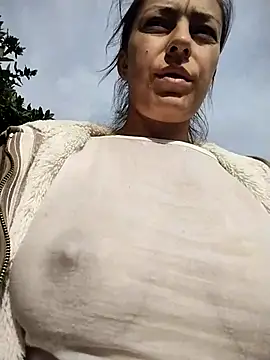 LenaBloomy online show from 10.21.25