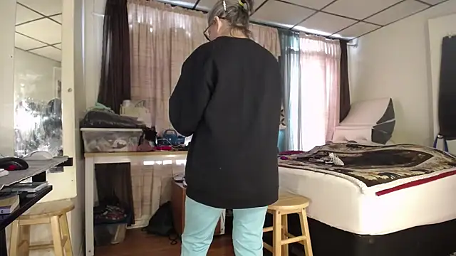 ANALTRAINING4U2 online show from 01.25.25