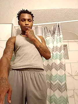 Snapshot of Dropdingo chatting on 10.08.25 Dropdingo online show from 10.08.25