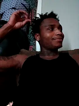 Snapshot of Dropdingo chatting on 10.10.25 Dropdingo online show from 10.10.25