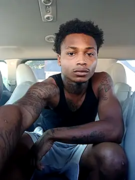 Snapshot of Dropdingo chatting on 10.15.25 Dropdingo online show from 10.15.25