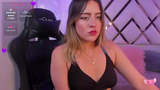 Snapshot of Jenny_Wolridge_ chatting on 10.27.25 Jenny Wolridge  online show from 10.27.25