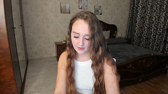 Snapshot of SabrinaCandi chatting on 10.24.25 SabrinaCandi online show from 10.24.25