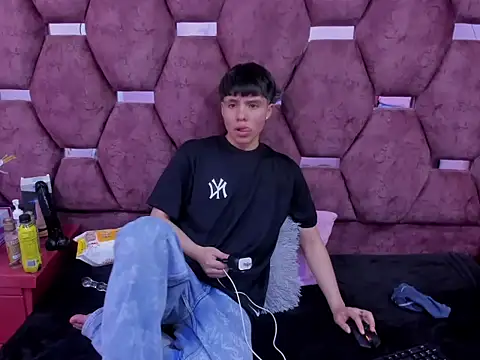 Bruno Cruzz online show from 11.14.25