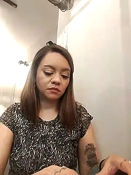 Sky Junne online show from 09.22.25