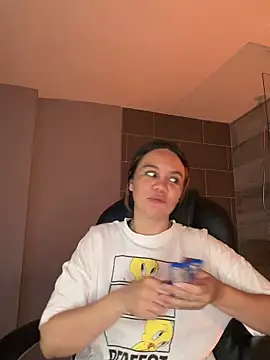 Sky Junne online show from 03.09.26