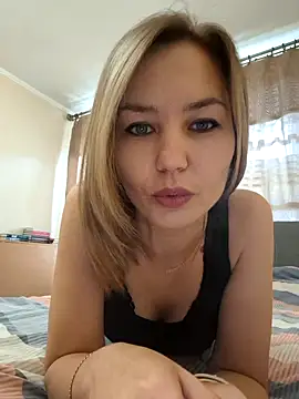 Snapshot of VeroLoverx chatting on 09.23.25 VeroLoverx online show from 09.23.25